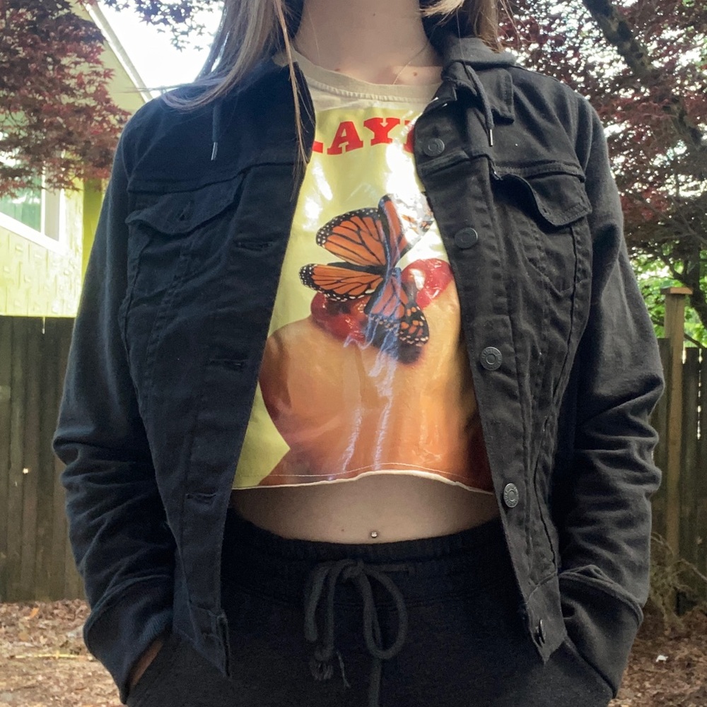 Black Cropped Levi’s Jean jacket/half sweater.